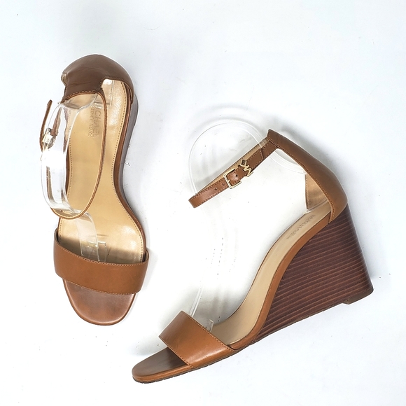 Michael Kors Shoes - MICHAEL KORS Fiona Wedge Sandals Size 9